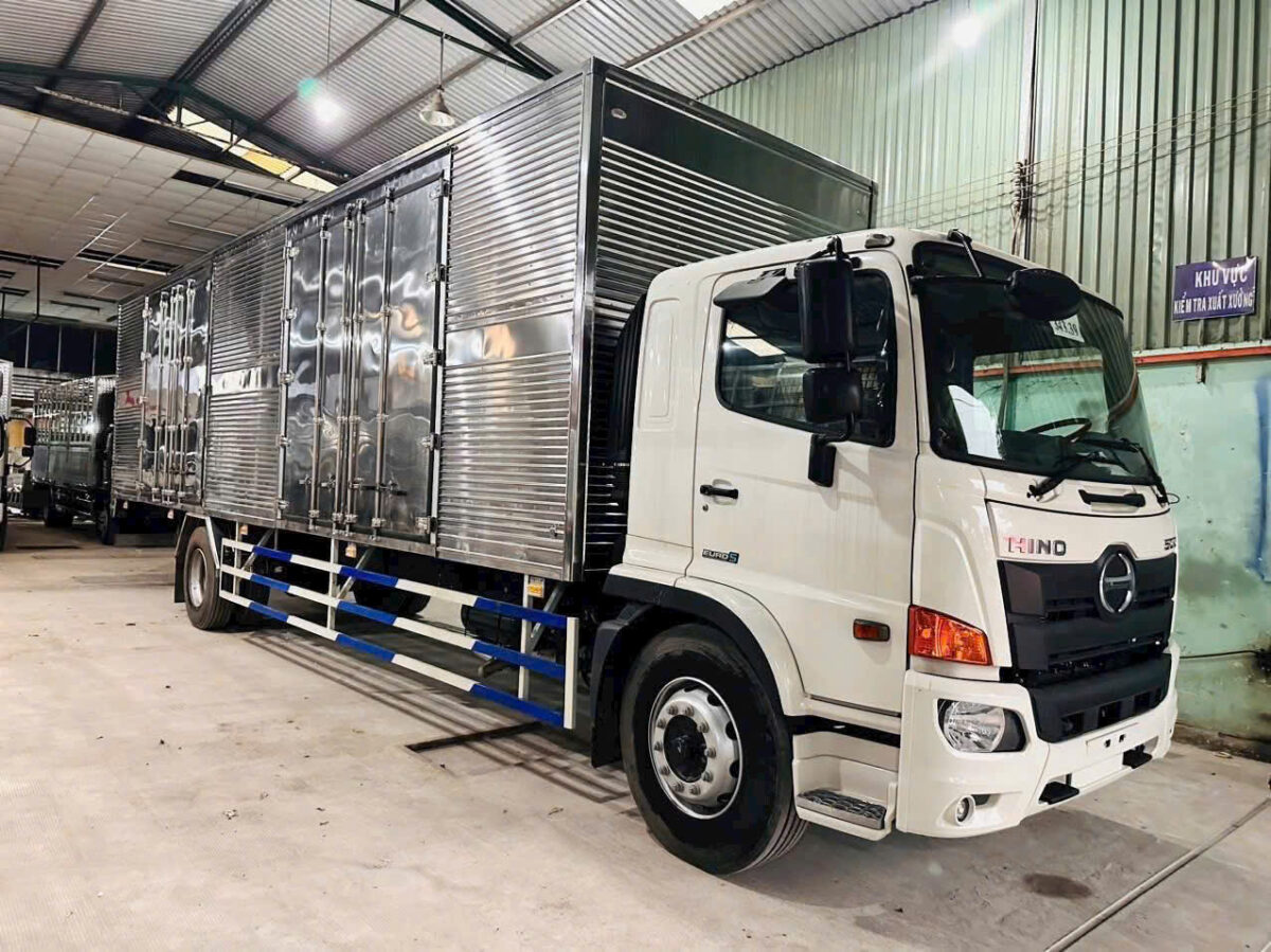 HINO FG8JT8A-PGX EURO 5 TẢI 7T2 THÙNG 10M HINO FG8JT8A-PGX EURO 5 TẢI 7T2 THÙNG 10M