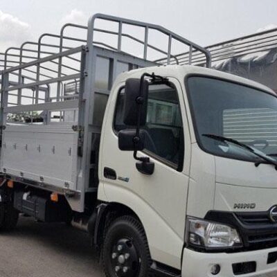 Xe tải Hino XZU650 1.9 tấn thùng mui bạt